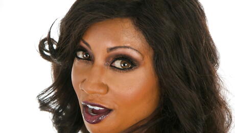 Deluxe american dark-haired older Diamond Jackson exhibiting big boobies and vagina 